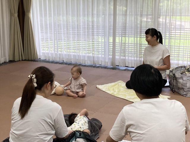 赤ちゃん講座「パパとママのベビーマッサージ・親子サイン体験教室2025