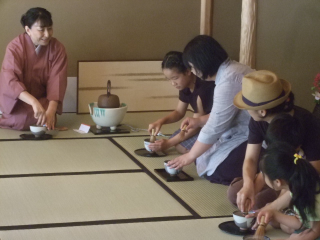 お茶たて体験