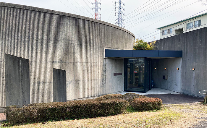 公園管理事務所（陶芸の館跡）